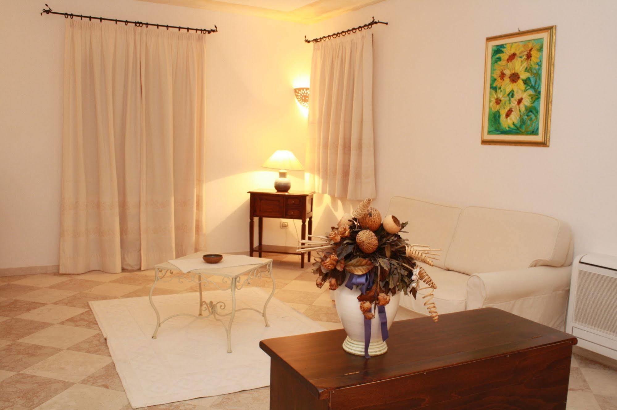 Hotel San Pantaleo Exteriér fotografie