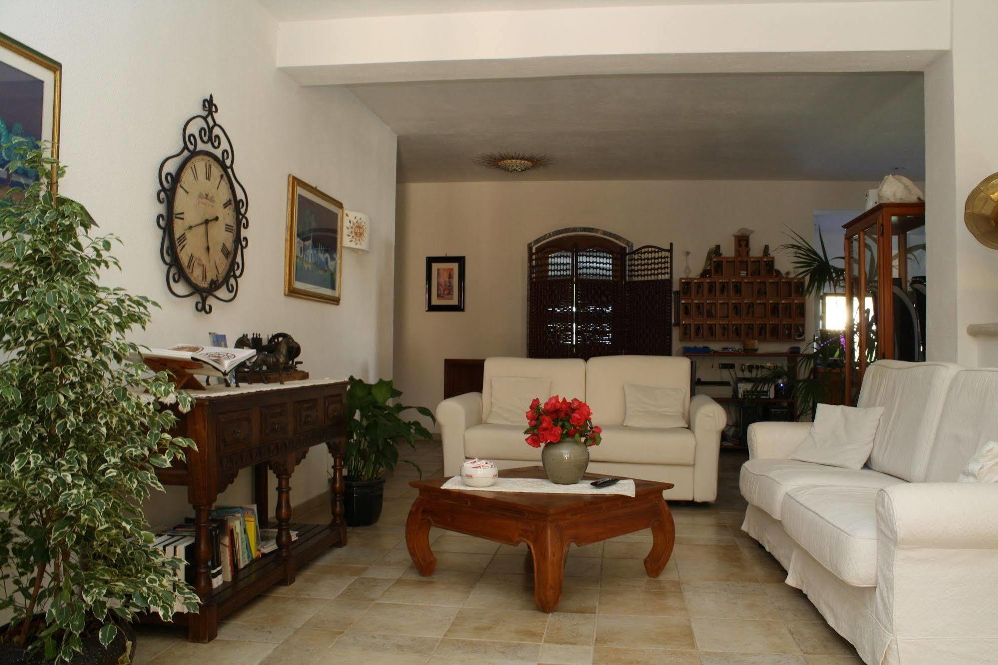 Hotel San Pantaleo Exteriér fotografie